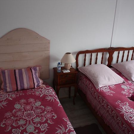 Saint-Nicolas-du-Pélem Yec'Hed Mat Bed & Breakfast エクステリア 写真