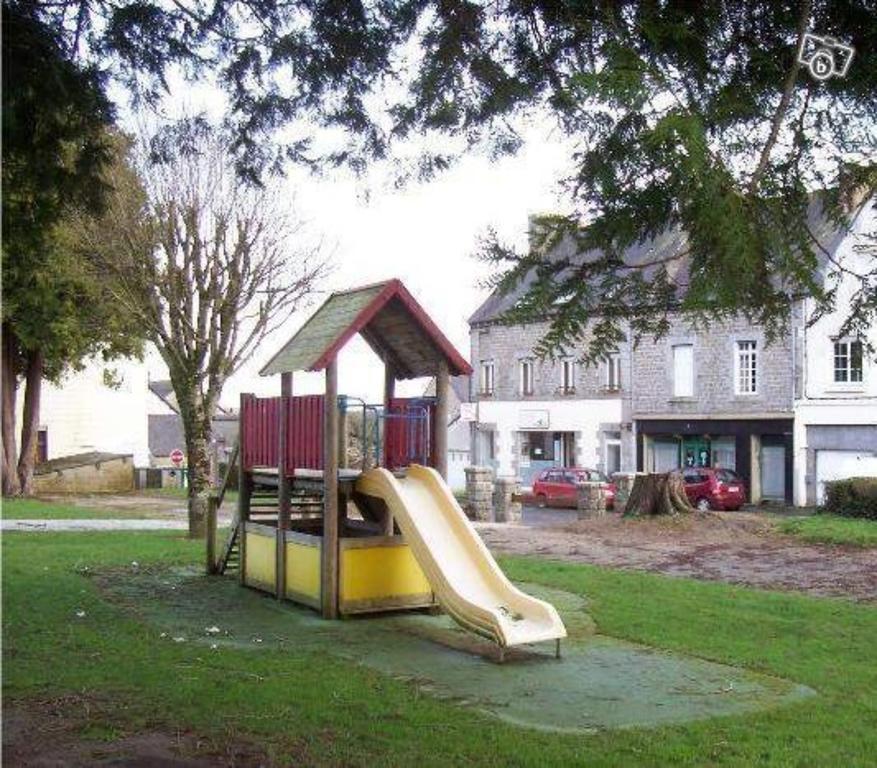 Saint-Nicolas-du-Pélem Yec'Hed Mat Bed & Breakfast エクステリア 写真