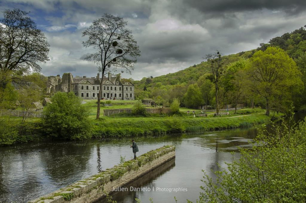 Saint-Nicolas-du-Pélem Yec'Hed Mat Bed & Breakfast エクステリア 写真